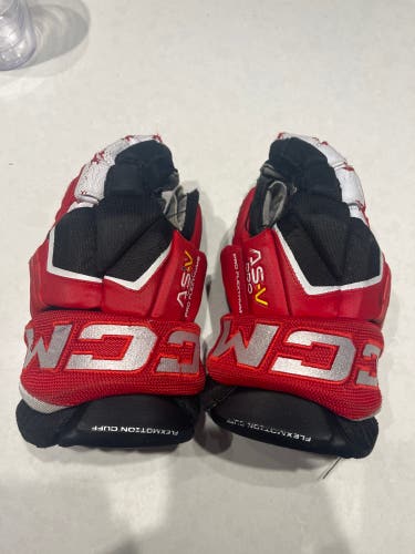 CCM Tacks AS-V Pro Gloves 11" (Used)