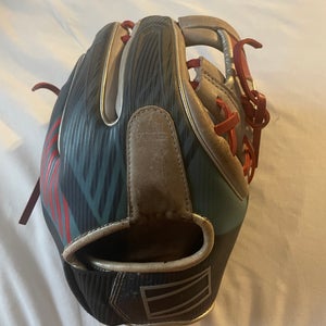 2022 Rawlings Right Hand Throw Infield REV1X Baseball Glove 11.5" (Used)