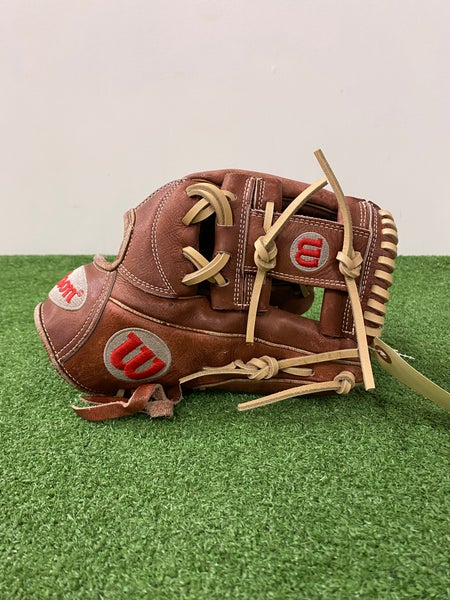 Wilson A2000 RH Infield Baseball Glove | 11.75"