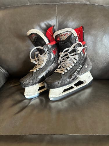 Black/Gray 2023 Bauer Vapor 5x Pro Hockey Skates Regular Width 6.5 (Used)