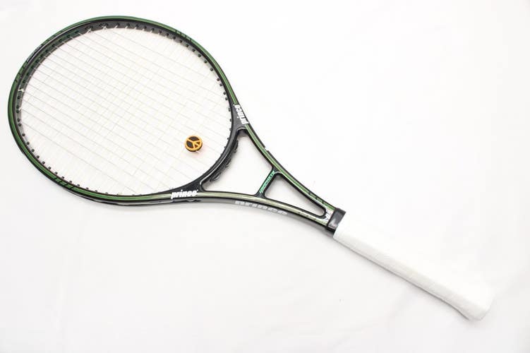 *USED* PRINCE CLASSIC GRAPHITE MIDPLUS TENNIS RACQUET (4 3/8) FROM A COLLECTOR
