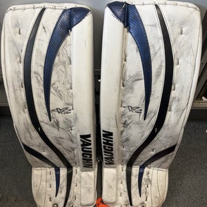 Int Size 28 + 2 Vaughn Ventus LT60 Ice Hockey Goalie Leg Pads.