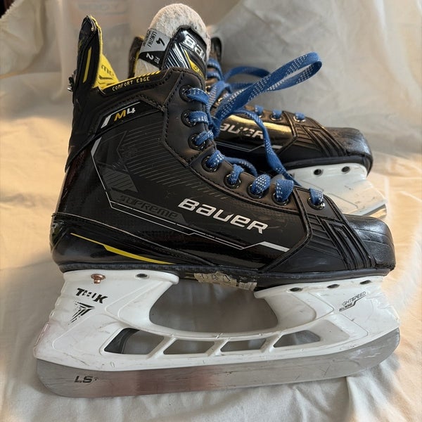 Junior Size 4 Fit 2 Bauer Supreme M4 Ice Hockey Skates. Excellent Condition!!