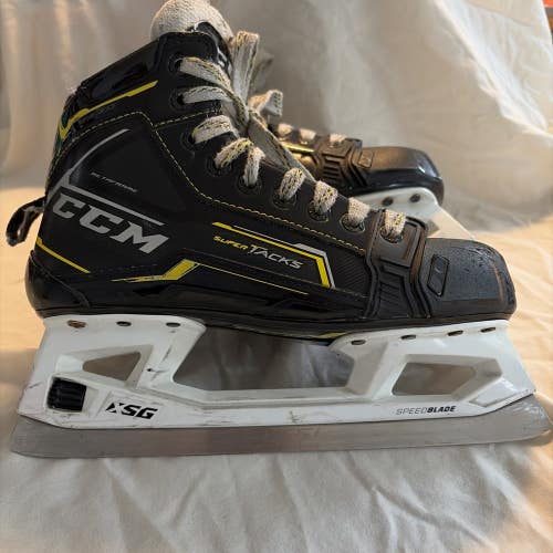 Senior Size 7 CCM SUPER TACKS 9380 Ice Hockey Goalie Skates. Excellent Condition