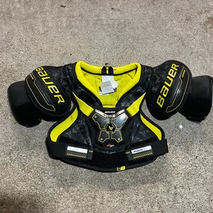 Large Youth Bauer Supreme Mach Shoulder Pads (Used)
