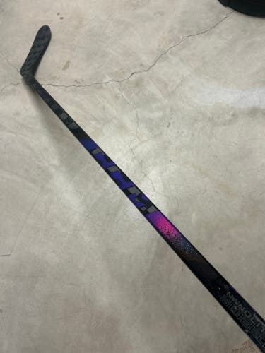 Intermediate CCM Ribcor Trigger 10 Pro Right Handed Hockey Stick P28 55 Flex (New)