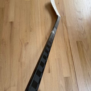 PRO9246 VF - Left - 77 - Zegras