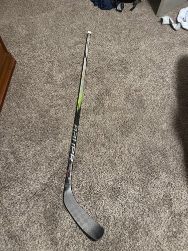 Senior Bauer Vapor Hyperlite 2 Left Hand Hockey Stick P90TM 65 Flex (Used)