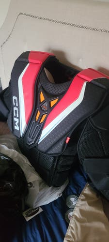XL CCM EFlex 6 Goalie Chest Protector (New)