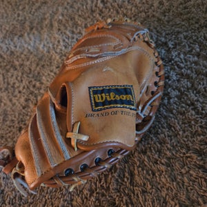 Wilson RH Catcher's Pro Toe Endorsed by Carlton Fisk A2514 Baseball Glove 33" American Cowhide