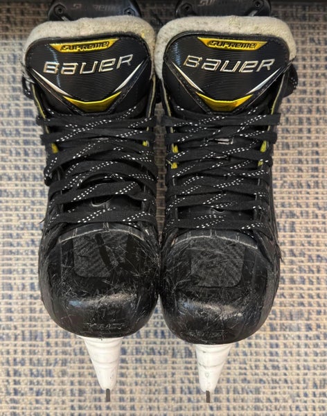 Black/Yellow 2023 Bauer Supreme 3S Pro Hockey Skates Regular Width Size 3 (Used)