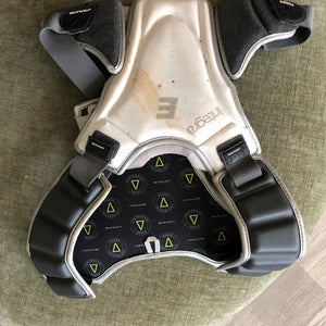 Epoch Integra shoulder pads size med/large.