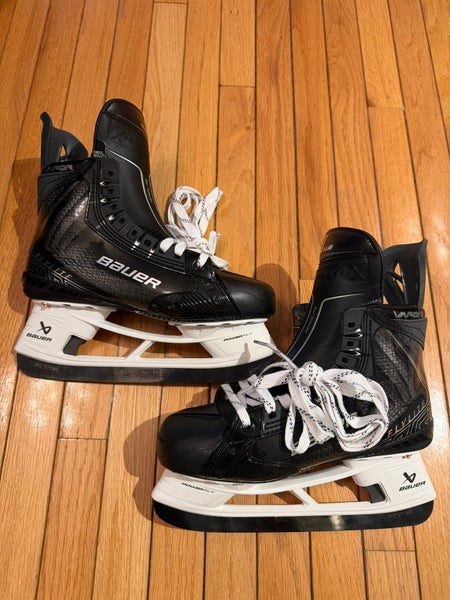 Black 2025 Bauer Vapor Flylite Hockey Skates Regular Width Pro Stock 9 (New)