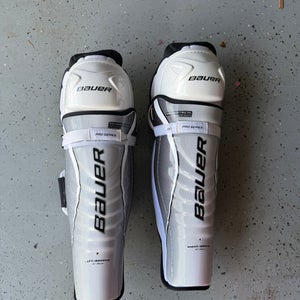 Senior Bauer Pro Series 17" Shin Pads (Used)