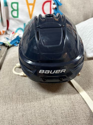 Medium Bauer Re-Akt 85 Helmet (Used)