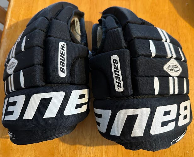 Bauer impact 300 jr hockey gloves used