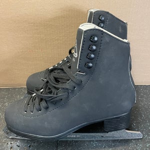 Used Jackson Artiste Figure Skates Size 5M