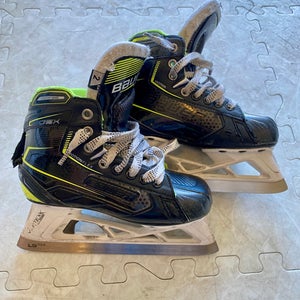 2021 Bauer GSX Junior Hockey Goalie Skates Extra Wide Width Size 2 EE (Used)
