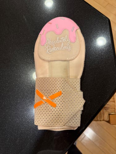 (Used)Absolutely Ridiculous Sliding Mitt