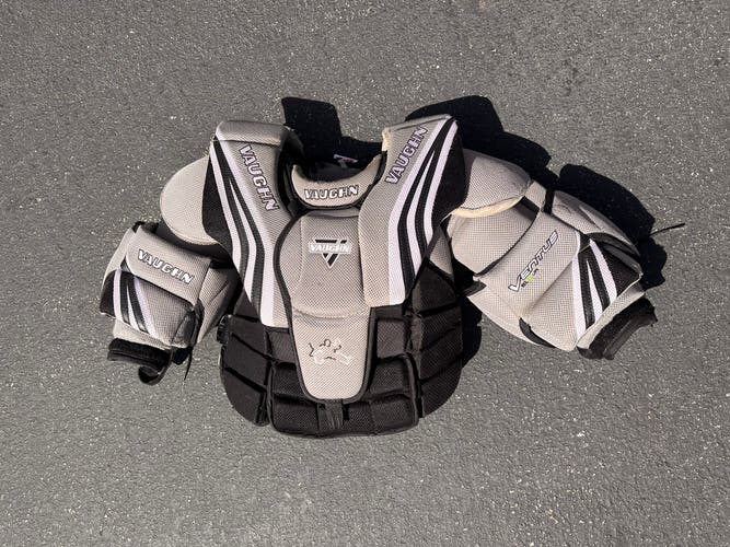 Vaughn Ventus SLR JR Goalie Chest Protector (Used) size small