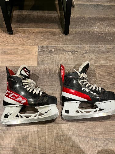 2021 CCM JetSpeed FT4 Hockey Skates Size 4 (Used)