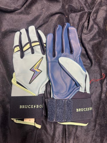 Medium Batting Gloves (New)