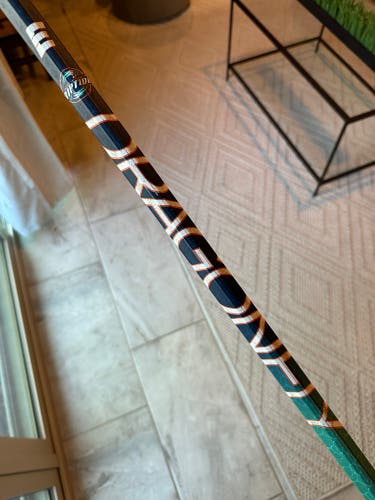 Epoch Dragonfly Integra X Defense C32 Box Lacrosse Shaft - New York Riptide