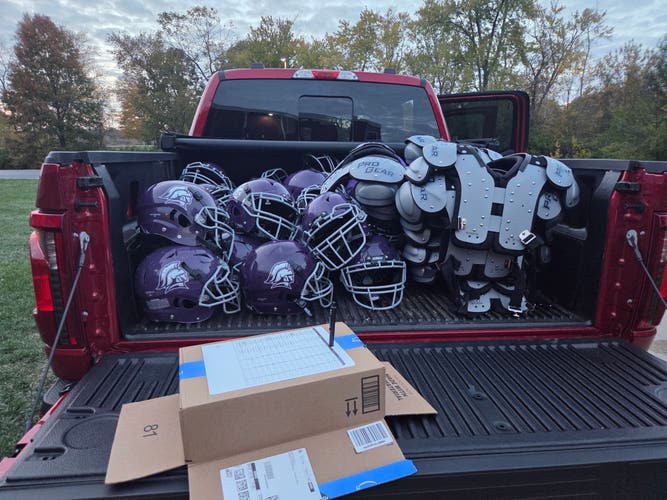 Youth Football Used Shoulder Pads, Pro Gear Brand