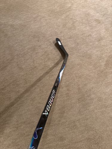 Intermediate Bauer Vapor Flylite Left Hand Hockey Stick P92 65 Flex (New)