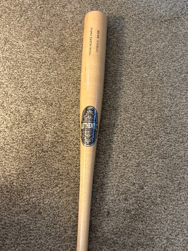 Authentic by David Chandler 32 inch maple wood bat model AU243