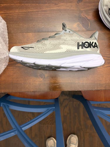 Silver Unisex Size M 11.0 (W 12.0) Adult Hoka Clifton 9 Shoes (New)