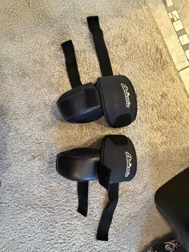 Brian's Goalie Knee Guards (New)