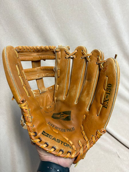 Outfield RH Easton EX130 Baseball Glove (Used)