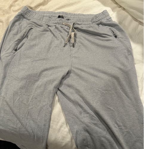 Gray XL Men's Vuori Pants (Used)