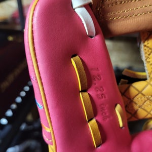 2025 Outfield RH Ice cream dip Baseball Glove 12.25" (New)