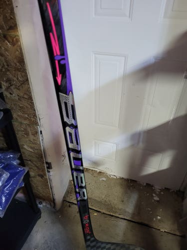 Sold out graffiti Junior Bauer Pulse Right Handed Hockey Stick P28 50 Flex Pro Stock (New)