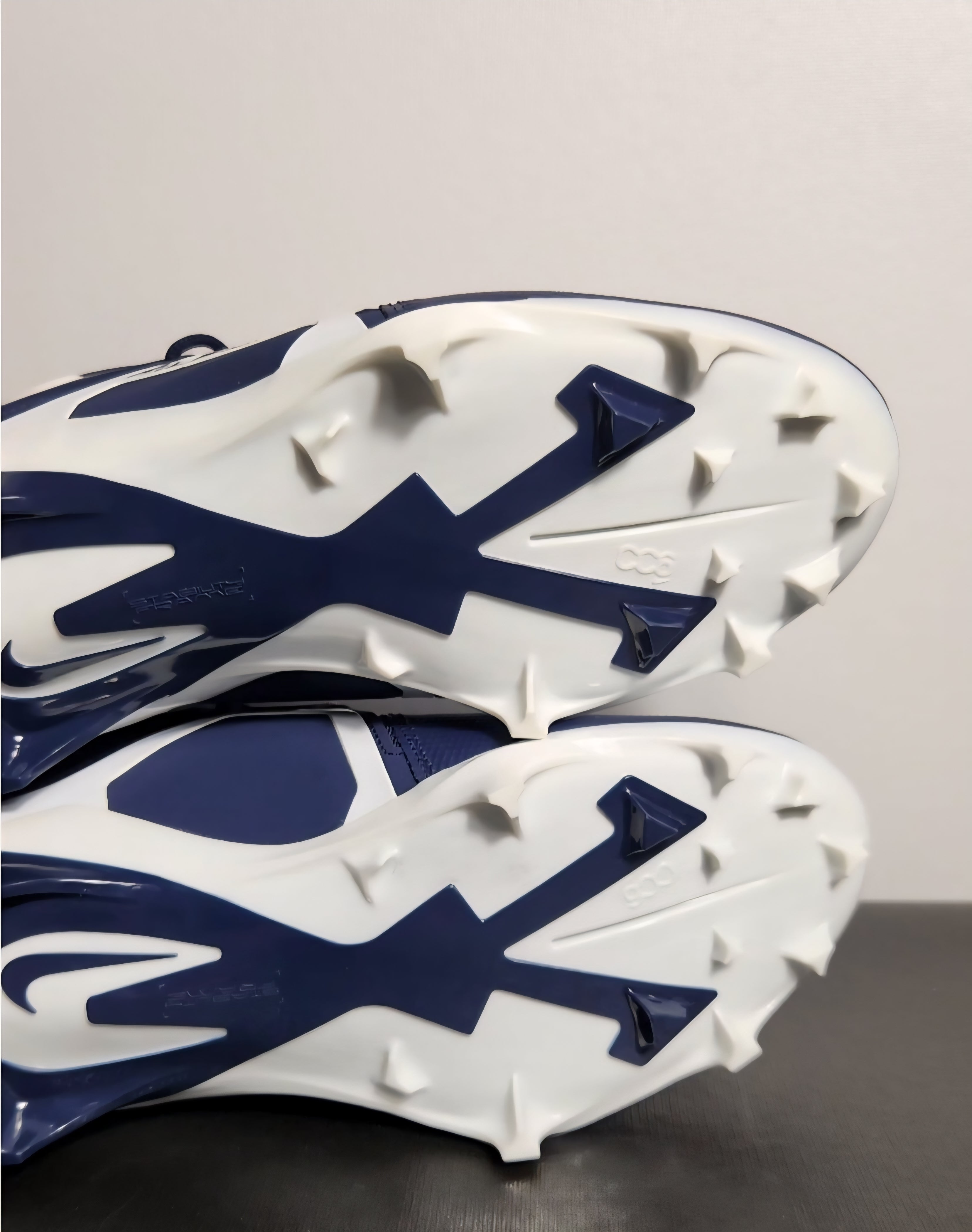 Nike Alpha Menace Pro 3 Football Cleats Derrick Henry PE  display picture 1