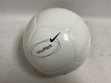 Used Nike PITCH Size 5 Soccer Ball White 11855-S000200524