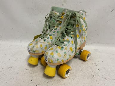 Used RollerDerby CANDI GRL 3-6 Senior Roller Quad Skates White Adjustable 11855-S000200595