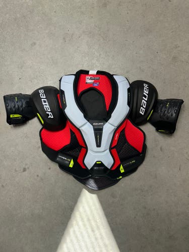 Senior Large Bauer Vapor Hyperlite NHL Seattle Kraken Pro Stock Shoulder Pads (New)
