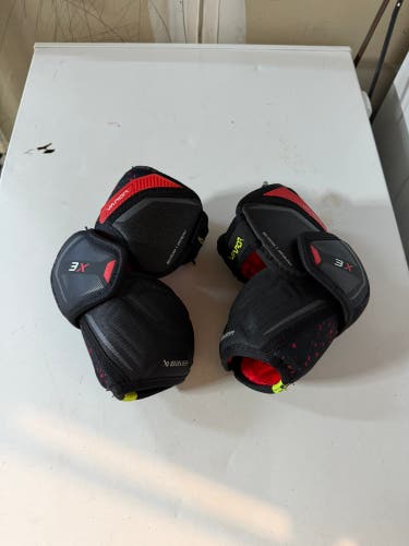Intermediate Medium Bauer Vapor 3X Elbow Pads (New)