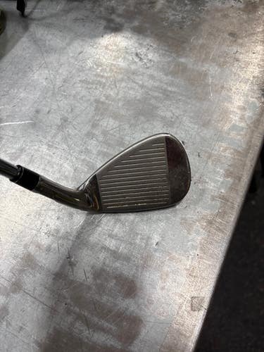 Used Taylormade SIM 2 MAX Golf Chipper LH Pitching Wedge 11337-S000481342