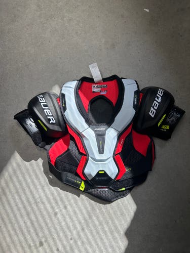 Senior Large Bauer Vapor Hyperlite NHL Buffalo Sabres Pro Stock Shoulder Pads (New)