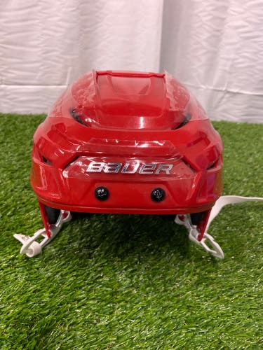 New Bauer Hyperlite Helmet | Medium/Large