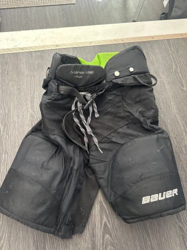 Intermediate XL Bauer Supreme One80 Hockey Pants (Used)