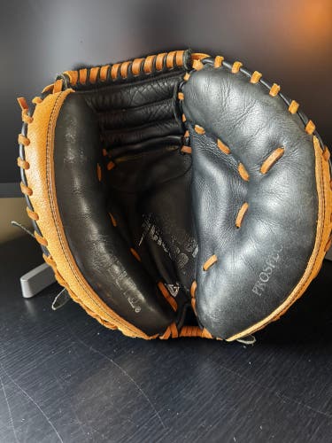 Mizuno Prospect RH Catcher's Baseball Glove 32.5" (Used)
