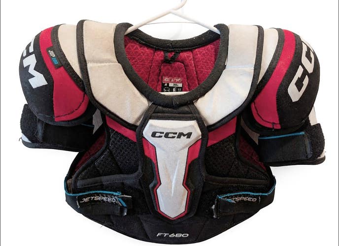 Small Junior CCM JetSpeed FT680 Shoulder Pads (Used)