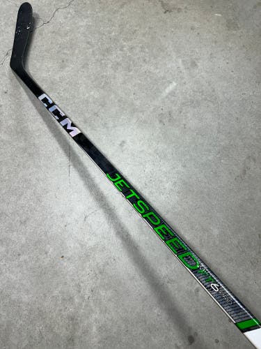 85 Flex P28M Senior CCM JetSpeed FT6 Pro Right Hand Hockey Stick Pro Stock (Used)