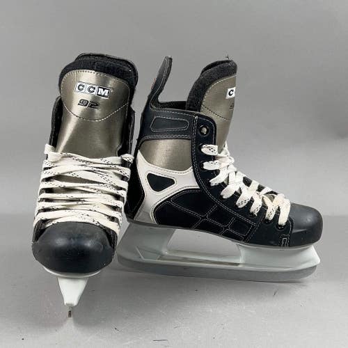 CCM 92 Size 5 Vintage Intermediate Hockey Skates