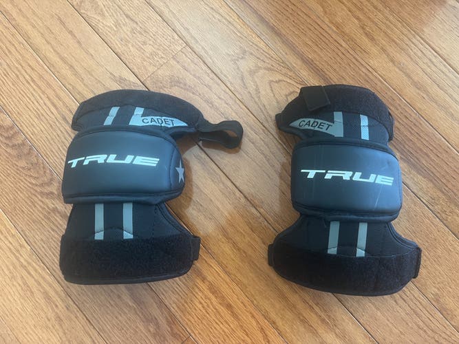 Large Youth True Source Arm Pads (Used)